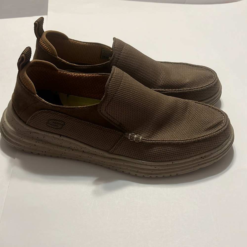 Sketchers men’s 11 slip on light weight shoes brown & tan shoes - Picture 3 of 16